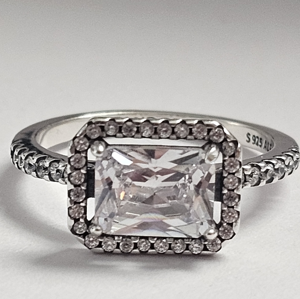 Pandora Rectangular Sparkling Ring - Picture 2 of 4